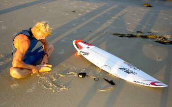 surfer_surfing_yoga_pilates_fitness